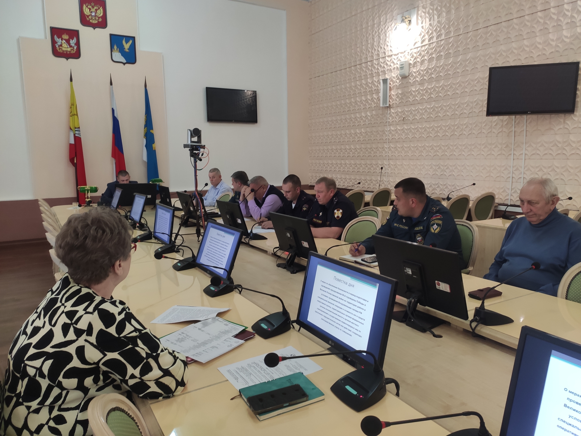 На заседании антитеррористической комиссии.