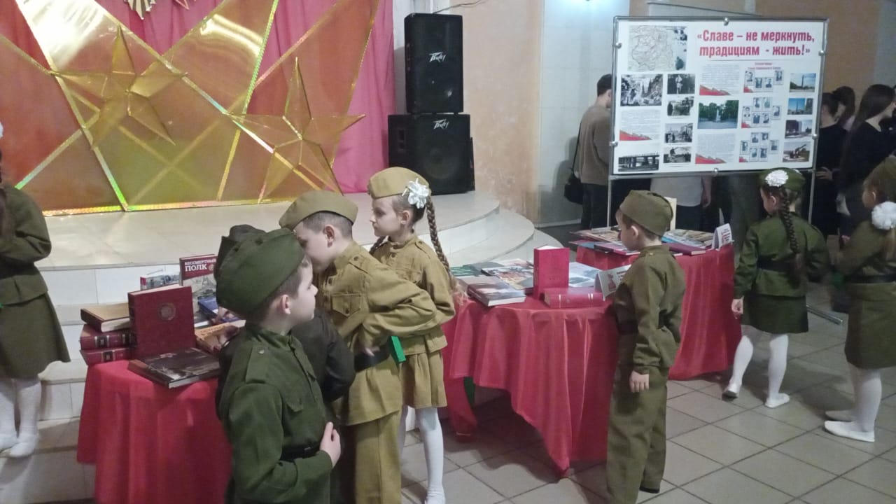 Выставка к освобождению Острогожска и 80-летию Победы ЦРБ.